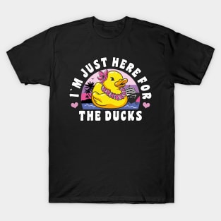 Funny Cruise Duck "I´m Just here For The Ducks" Cruise Vacation Duck Hunting Womens T-Shirt